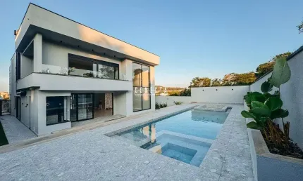 Casa Sobrado em Indaiatuba, Condomínio Villa dos Pinheiros com 3suítes - 577M2