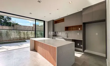 Sobrado, Condomínio Residencial Milano com 4 suítes - 299 m²