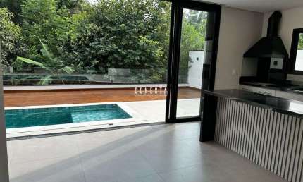 Casa Térrea em Indaiatuba, Condomínio Jardins Di Roma com 3 suítes - 260 m²