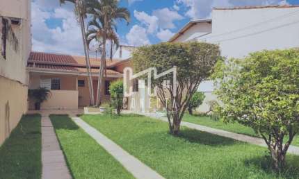 Casa em Indaiatuba, Jd. Regina com 2 dormitórios, sendo 1 suíte - 90 m²