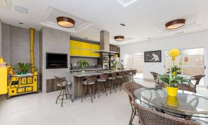 Casa com 4 dormitórios para alugar, 236 m² por R$ 12.188,73/mês - Santa Felicidade - Curitiba/PR