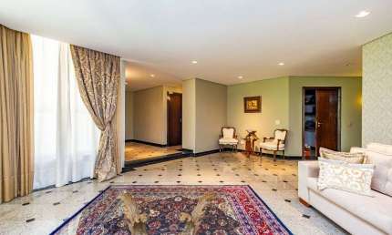 Casa com 4 dormitórios para alugar, 716 m² por R$ 18.500/mês - São Lourenço - Curitiba/PR