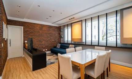 Apartamento à venda no Hugo Lange – 2 Quartos, Mobiliado e Decorado