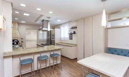 Apartamento térreo - reformado - com 3 dormitórios à venda, 109 m² por R$ 673.900,00 - Centro - Curitiba/PR
