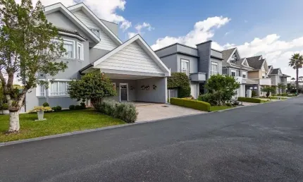 Casa com 3 dormitórios à venda, 295 m² por R$ 2.200.000,00 - Santa Felicidade - Curitiba/PR