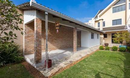 Sobrado com 3 dormitórios à venda, 197 m² por R$ 870.000,00 - Tingui - Curitiba/PR