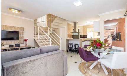 Sobrado 100% mobiliado com 3 dormitórios à venda, 148 m² por R$ 780.000 - Boa Vista - Curitiba/PR