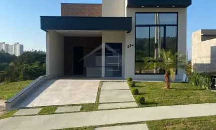 Casa à venda, LINDA E MODERNA COM TRÊS DORMITÓRIOS , SENDO DUAS SUÍTES, MUITO LAZER E ÓTIMA LOCALIZ