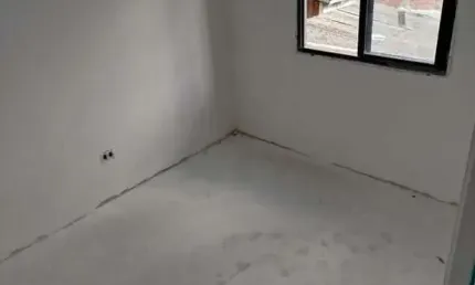 Sobrado para Venda em Curitiba, Uberaba, 3 dormitórios, 1 suíte, 3 banheiros, 2 vagas