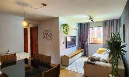 Apartamento para Venda em Curitiba, Pinheirinho, 3 dormitórios, 1 banheiro, 1 vaga