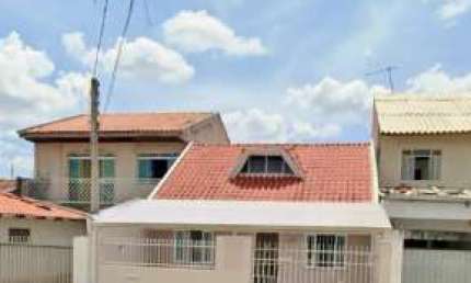 Casa para Venda em Curitiba, Uberaba, 2 dormitórios, 1 banheiro, 2 vagas