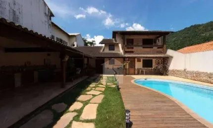 Casa com 4 dormitórios à venda, 320 m² por R$ 1.800.000,00 - Flamengo - Maricá/RJ