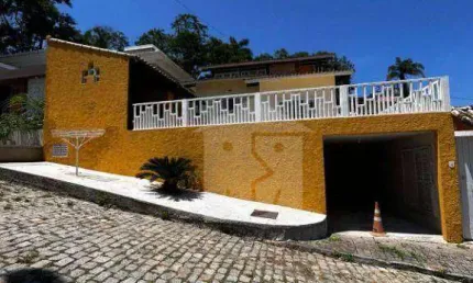Casa com 4 dormitórios, 364 m² - venda por R$ 800.000,00 ou aluguel por R$ 15.000,00/mês - Flamengo - Maricá/RJ