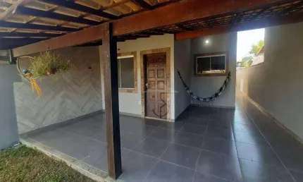 Casa com 2 dormitórios à venda, 102 m² por R$ 370.000 - Cordeirinho - Maricá/RJ