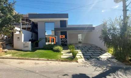 LINDA CASA NO CONDOMÍNIO GOLDEN CLASS COM 178 M² DE ÁREA CONSTRUÍDA