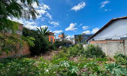LOTE DE 360 M² NO BAIRRO VISÃO - LOCALIZADO PRÓXIMO A PRAÇA DE ESPORTES
