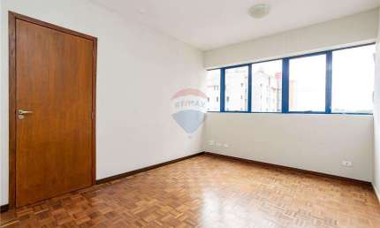 Sala Comercial à venda No Edifício West Center, com 33,54m² e 1 vaga de garagem no Bigorrilho - Curitiba/PR por R$ 280.000,00