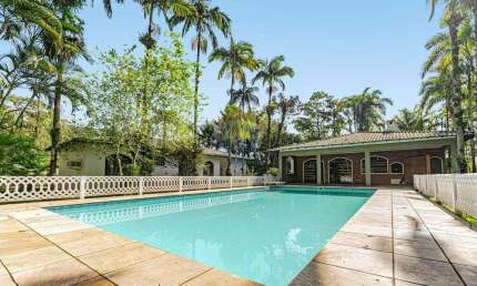 Casa à venda com piscina, 4 quartos e amplo terreno por R$ 4.400.000,00 - Paranaguá/PR