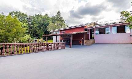 Casa de Campo  à venda - Terreno 2.500m²  - Próximo ao Colégio Internacional  de  Curitiba.