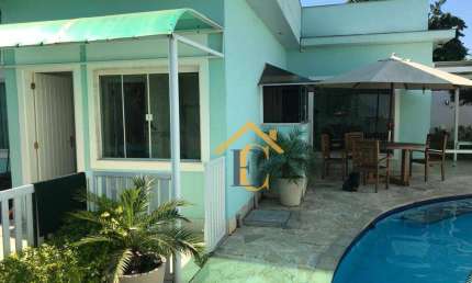 Casa com 3 dormitórios à venda, 360 m² por R$ 800.000,00 - Chácara Mariléa - Rio das Ostras/RJ