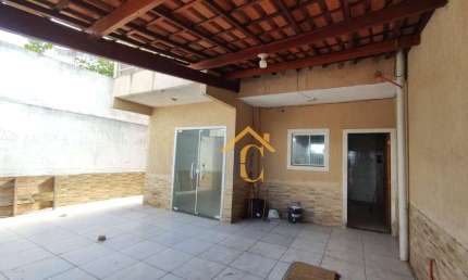 Casa com 2 dormitórios à venda, 110 m² por R$ 320.000 - Extensão Serramar - Rio das Ostras/RJ