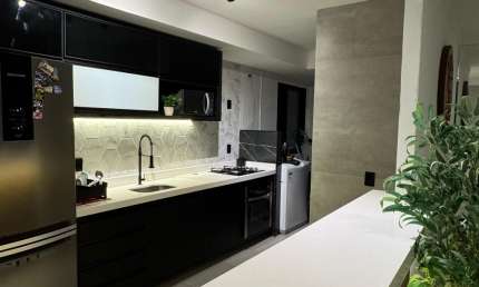 Apartamento Reformado Nascente   Todo projetado e com iluminação especial Andar Alto Calhau