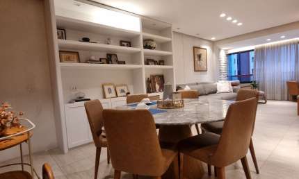 Apartamento à venda no Renascença – Recém-reformado  Imóvel com 127m², posição nascente, excelente ventilação e iluminação natural.