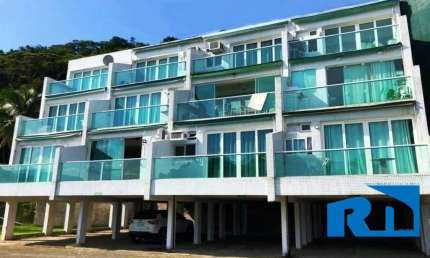 Apartamento com Vista Privilegiada para a Praia Martim de Sá!