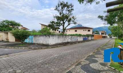 Terreno de esquina com vista para o Rio Santo Antônio em Caraguatatuba!!