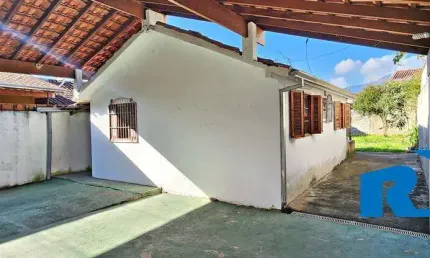 Casa à venda no Travessão, em Caraguatatuba – com lote inteiro de 290m²!