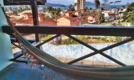 Sobrado charmoso com vista deslumbrante para o mar em local privilegiado
