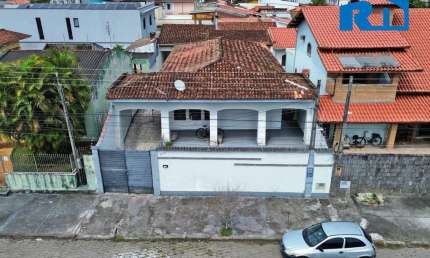 Casa Ampla à Venda no Jardim Primavera – Caraguatatuba
