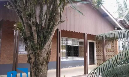 Casa com terreno grande, martim de sá,  caraguatatuba