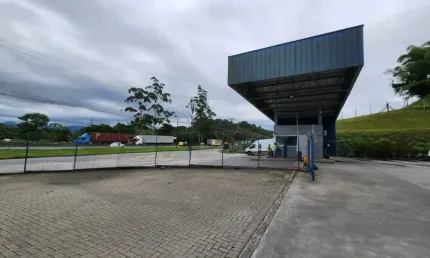 Barracão / Galpão / Depósito com 2 salas para alugar em Pirabeiraba, Joinville 