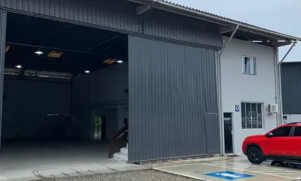 Barracão / Galpão / Depósito com 2 salas para alugar na Vila Nova, Joinville 