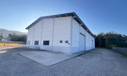 Barracão / Galpão / Depósito com 2 salas para alugar na Zona Industrial, Joinville 