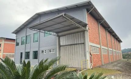 Barracão / Galpão / Depósito com 3 salas para alugar na Zona Industrial, Joinville 