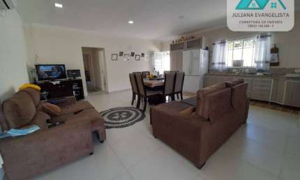 Casa a venda no bairro Massaguaçu - Caraguatatuba/SP