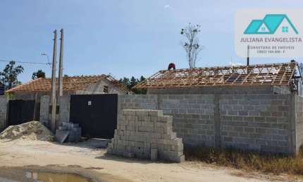 Casa á venda no bairro Balneário dos Golfinhos - Caraguatatuba/SP