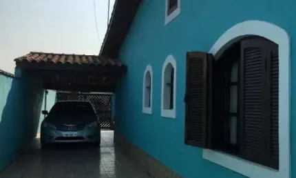 Casa ampla à venda no bairro Poiares  em  Caraguatatuba/SP