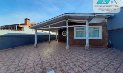 Casa à venda no bairro Martim de Sá - Caraguatatuba/SP