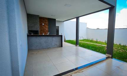 Casa com 3 quartos à venda na Cidade Jardim, Uberlândia 