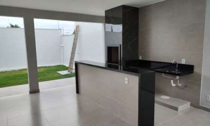 Casa com 4 quartos à venda na Cidade Jardim, Uberlândia 