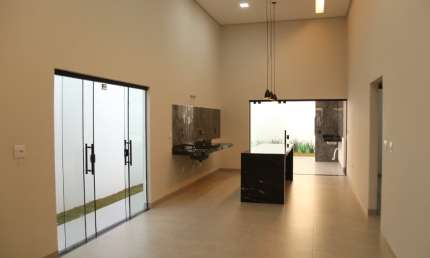 Casa com 3 quartos à venda no Jardim Inconfidência, Uberlândia 