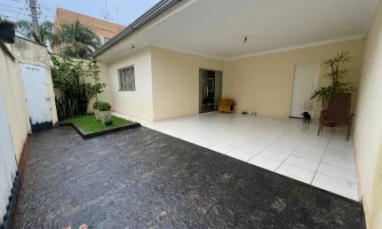 Casa com 4 quartos à venda em Granada, Uberlândia 