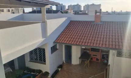 Casa com 5 quartos à venda no Santa Mônica, Uberlândia 