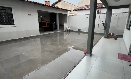Casa com 3 quartos à venda no Jardim Patrícia, Uberlândia 