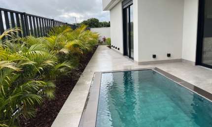 Casa em condomínio fechado com 4 quartos à venda no Granja Marileusa, Uberlândia 
