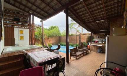 Casa com 4 quartos à venda no Santa Luzia, Uberlândia 