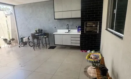 Casa com 3 quartos à venda no Santa Rosa, Uberlândia 